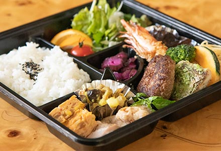 お持ち帰りメニューのお弁当